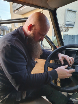 kone-vw-bulli-t3-koalaontour-schloesser-hupendeckel