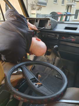 kone-vw-bulli-t3-koalaontour-schloesser-stecker