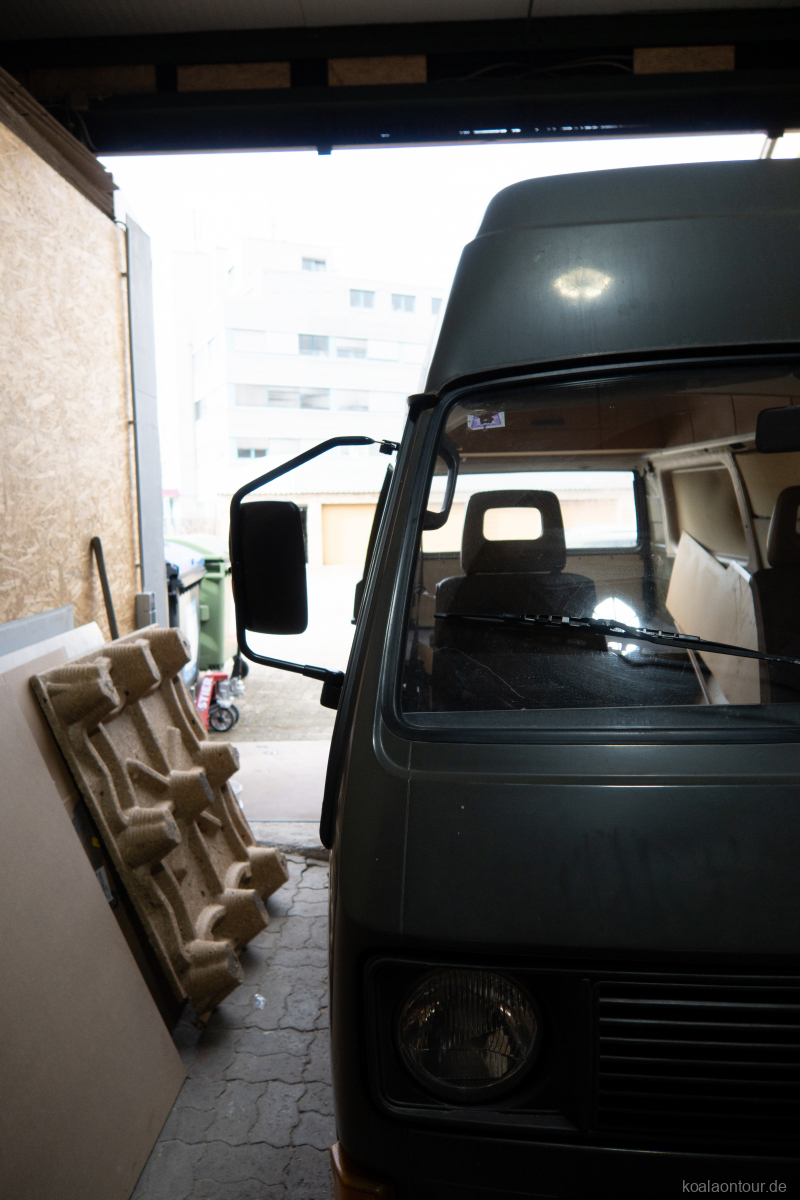 LKW-Spiegel angebaut am VW T3 Bulli
